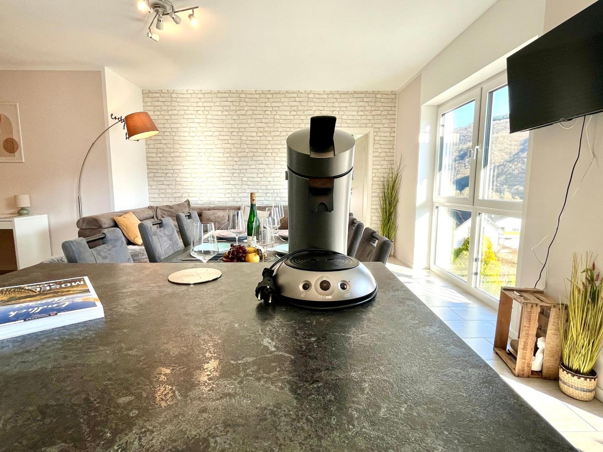 Ferienwohnung Moseltraum, 1-6 Pers, Mit 3 Schlafzimmer Und Panoramabalkon Mueden Екстер'єр фото