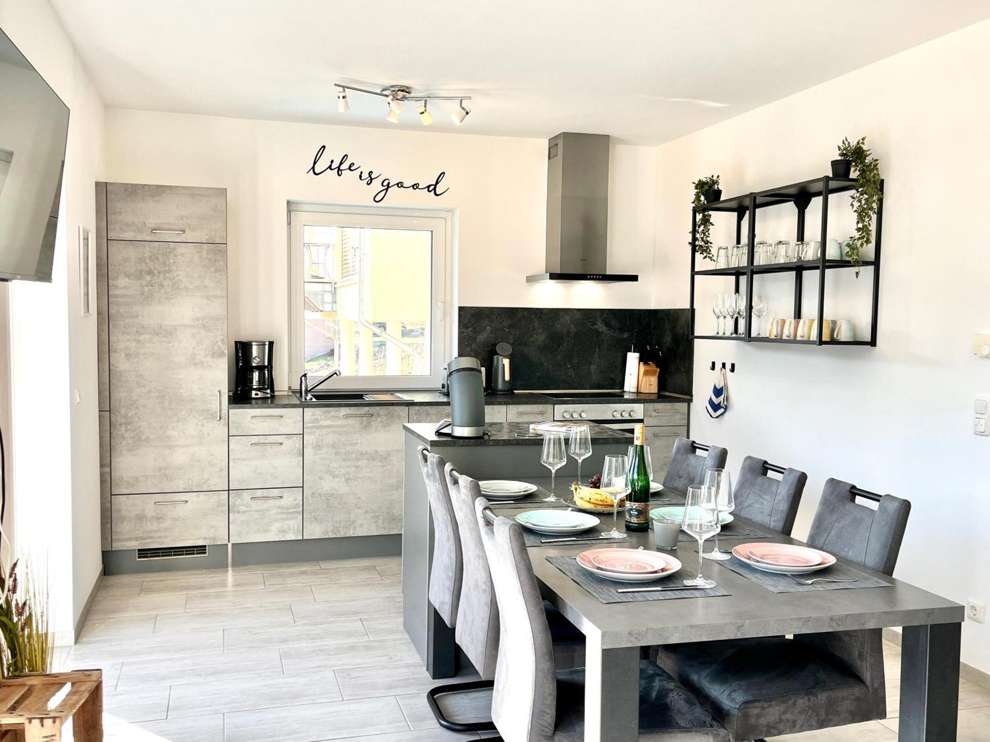 Ferienwohnung Moseltraum, 1-6 Pers, Mit 3 Schlafzimmer Und Panoramabalkon Mueden Екстер'єр фото